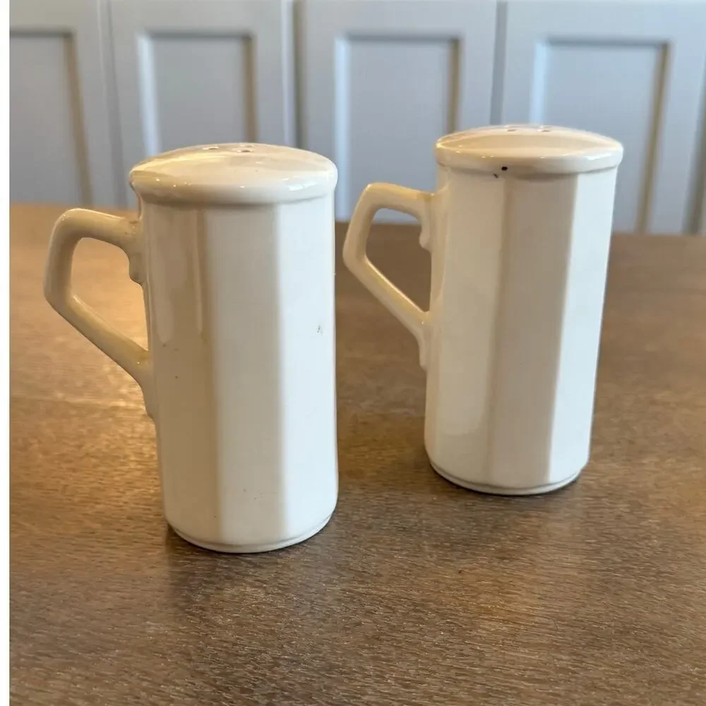HOLLY HOBBIE Vintage Porcelain Salt & Pepper Shakers 1974 unused